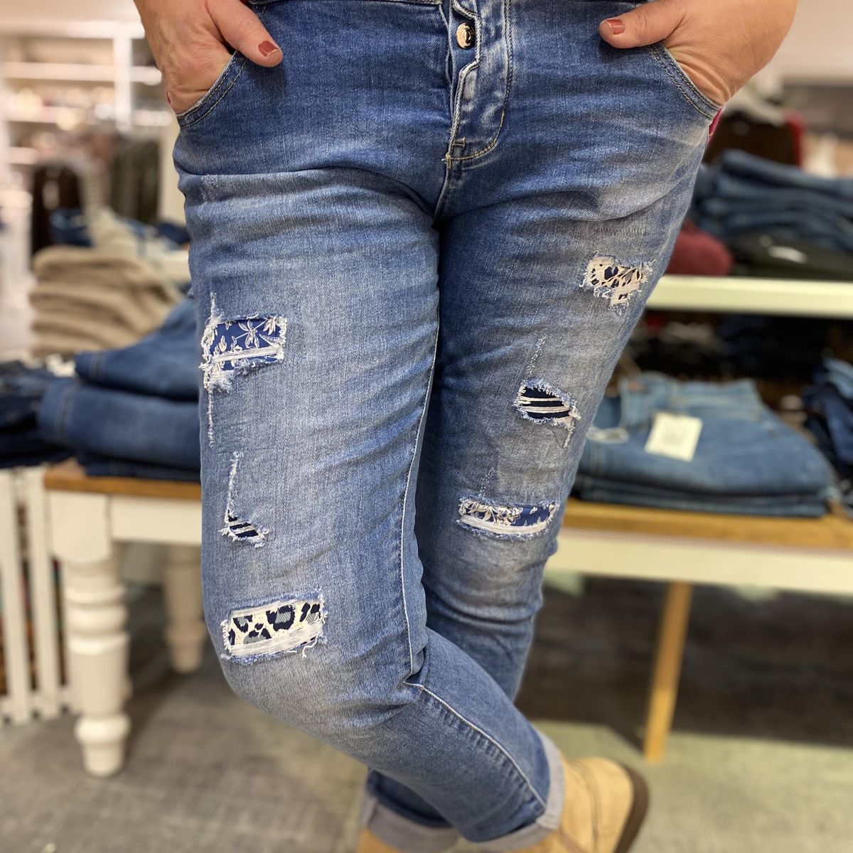 Massimo Jeans med hull/lapper