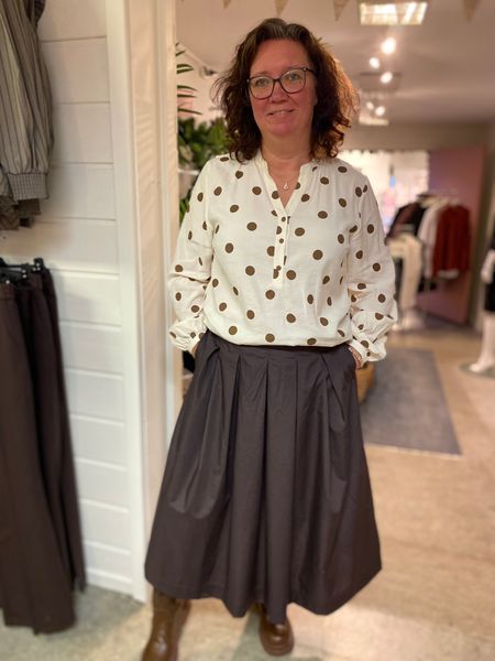 Hovedbilde Polkadott bluse, brun/beige