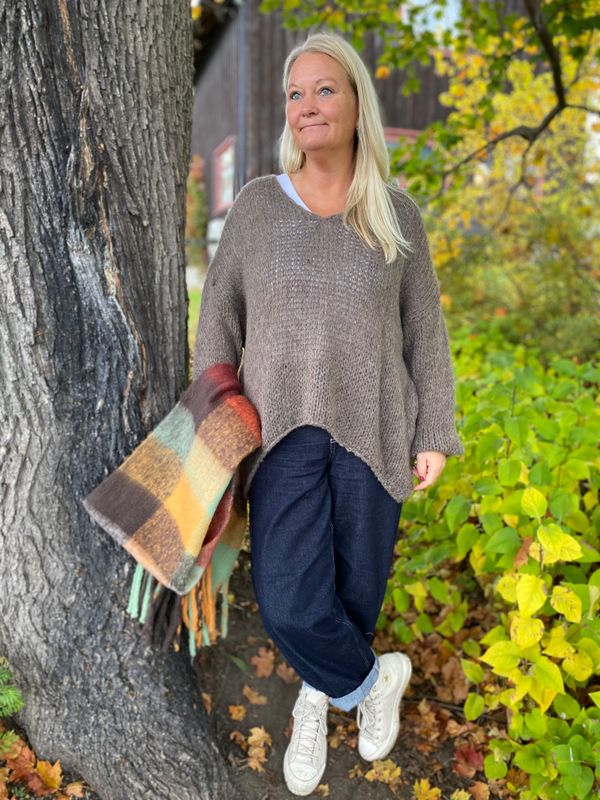 Oversized strikket genser, brun/muldvarp