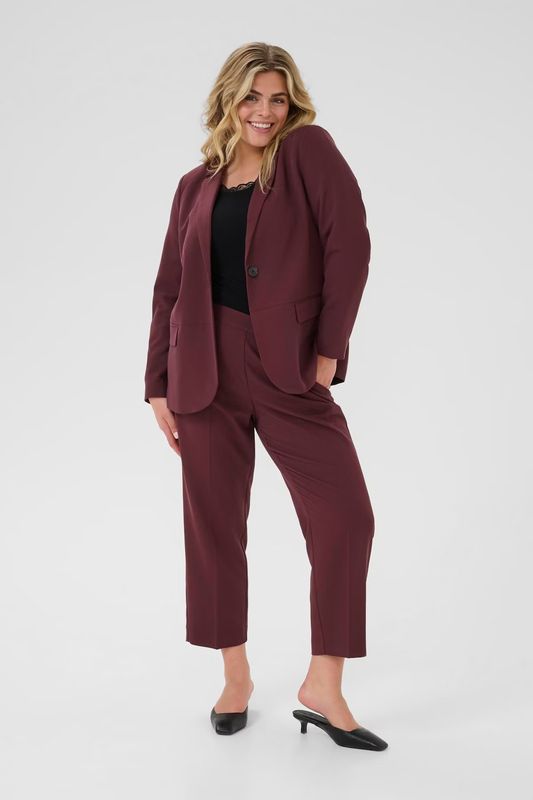 KC Sakira Blazer, fugde
